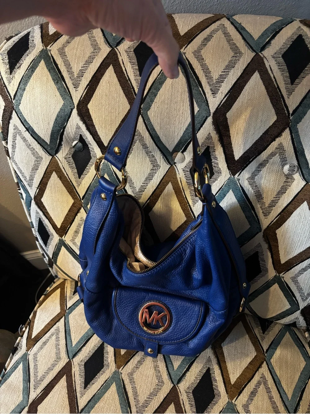 New condition! Michael Kors Royal Blue Pebbled Leather Hobo with Gold MK Emblem